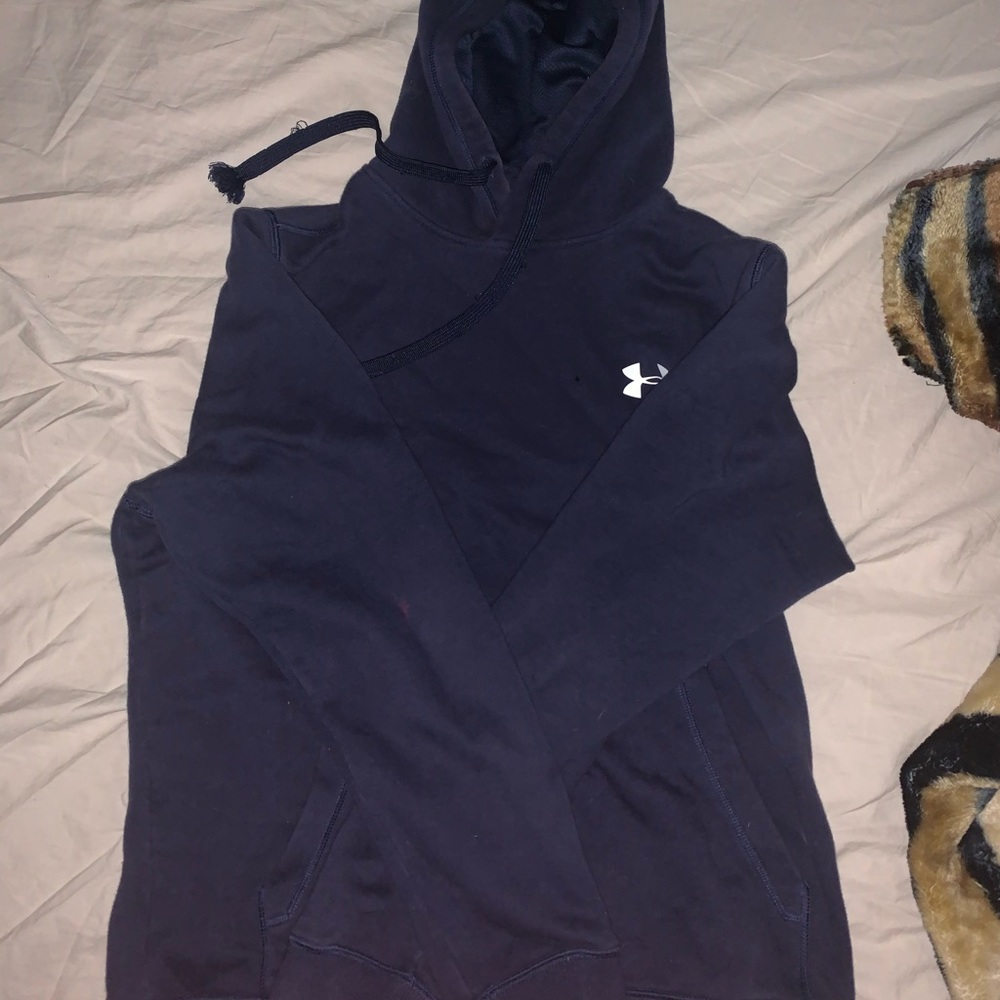 Under armor hoodie only worn once